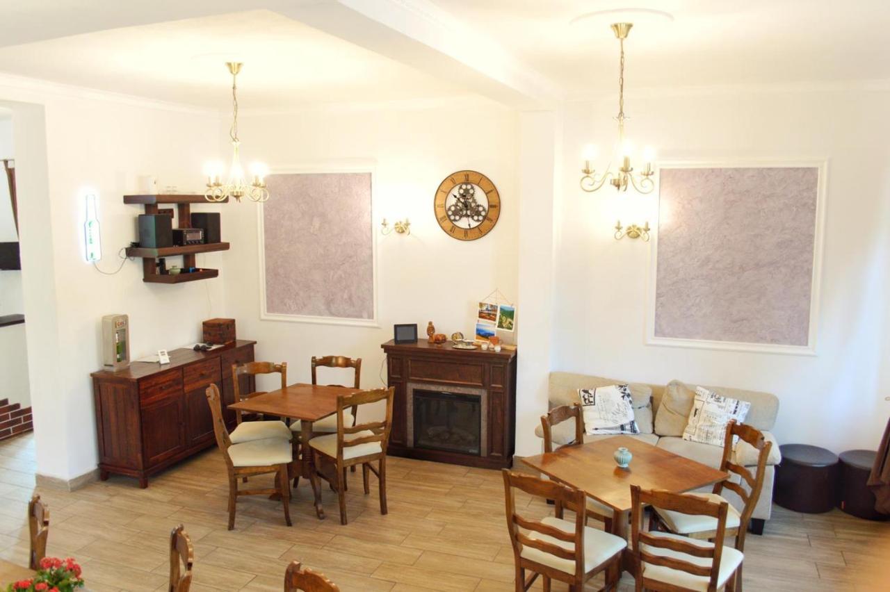 Pensiunea Casa Rica Calimanesti Ngoại thất bức ảnh