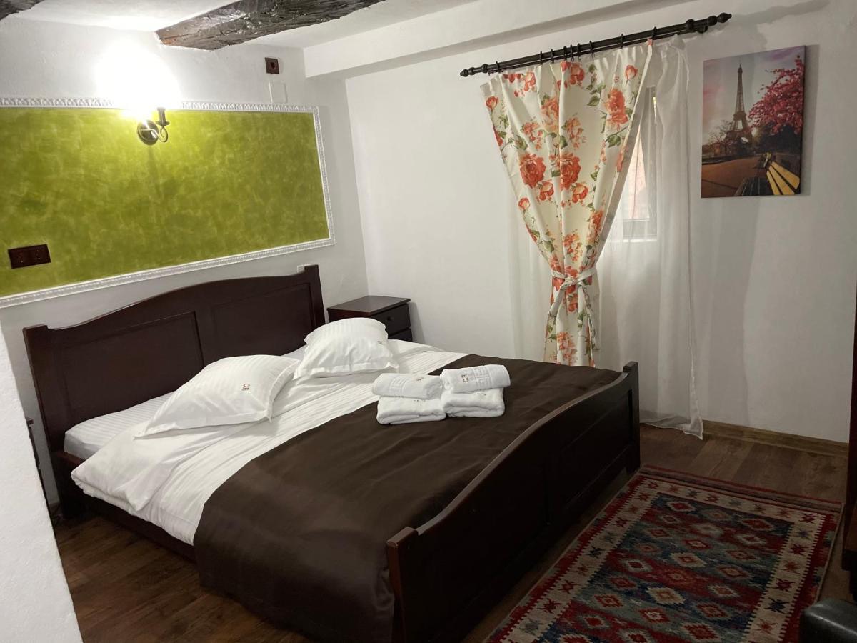 Pensiunea Casa Rica Calimanesti Ngoại thất bức ảnh