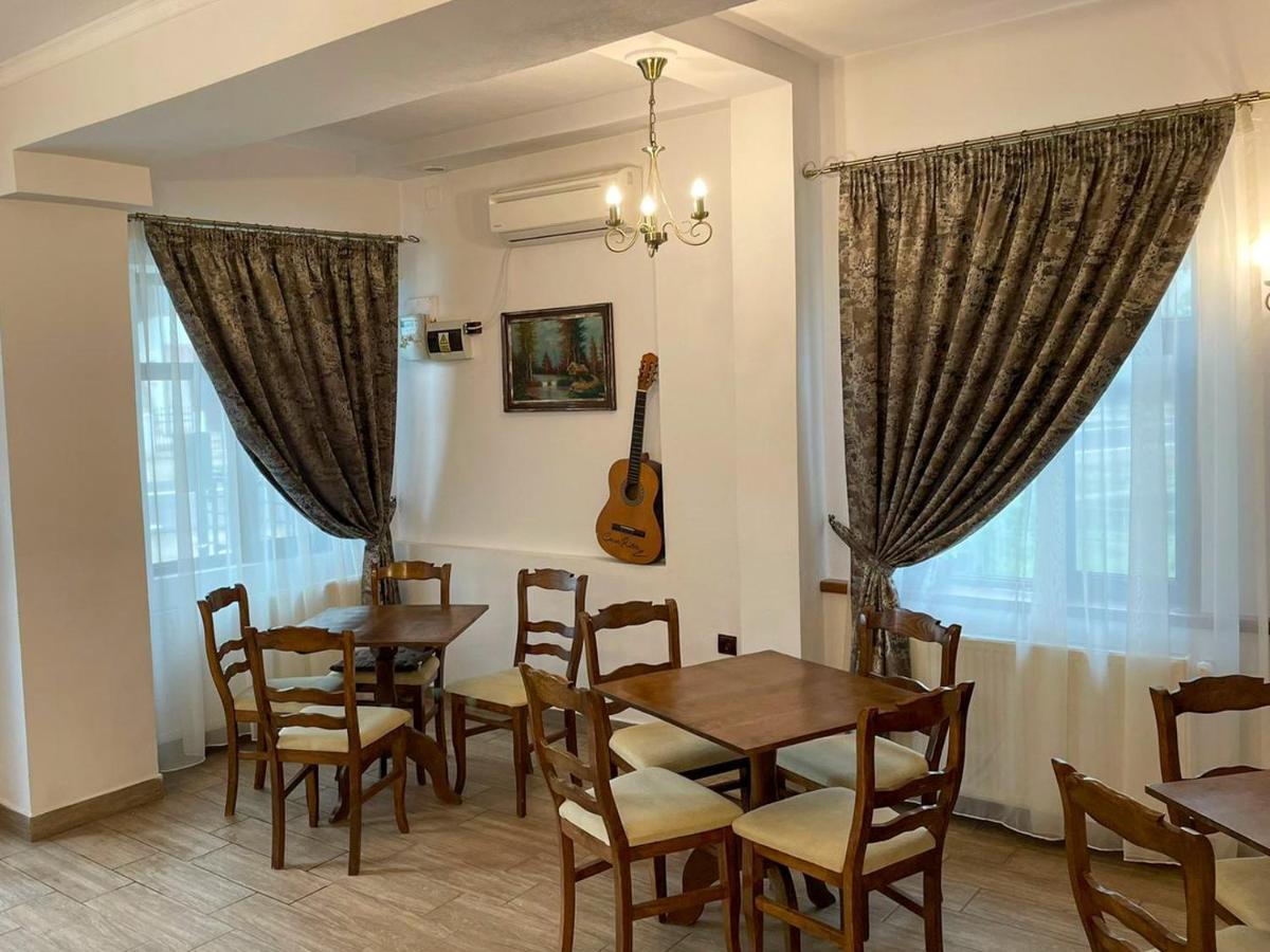 Pensiunea Casa Rica Calimanesti Ngoại thất bức ảnh